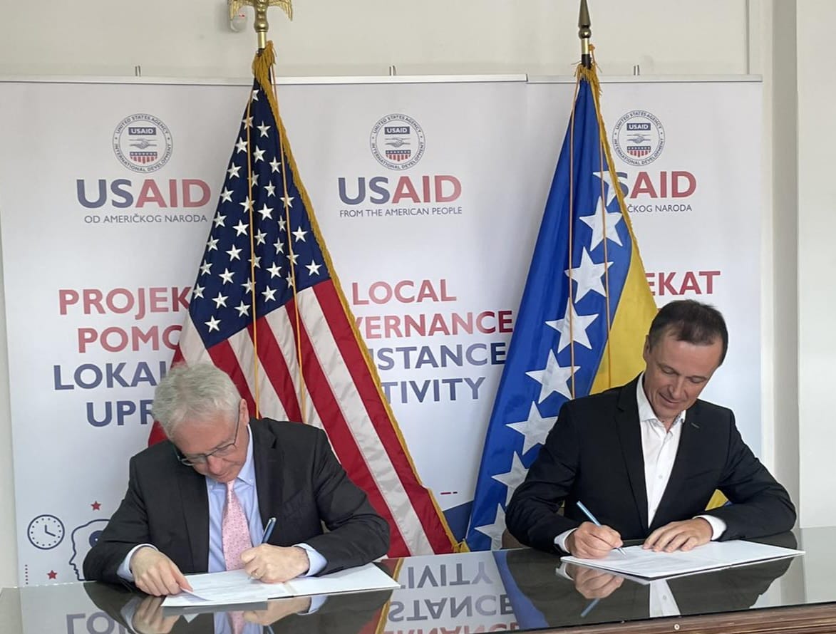 Gradonačelnik Livna potpisao sporazum o partnertsvu i suradnji s američkim veleposlanikom u BiH
